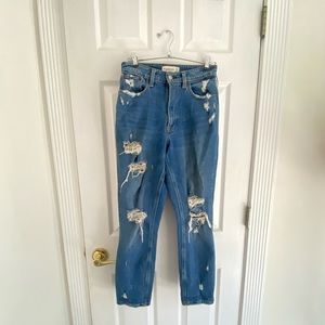 Abercrombie & Fitch High Rise Mom Jeans